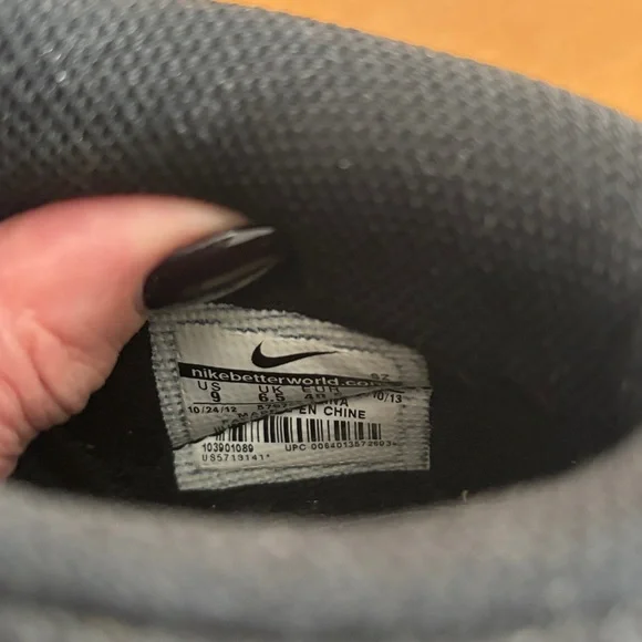 Nike Black Women's Wedge Sneakers - Picture 8 of 11